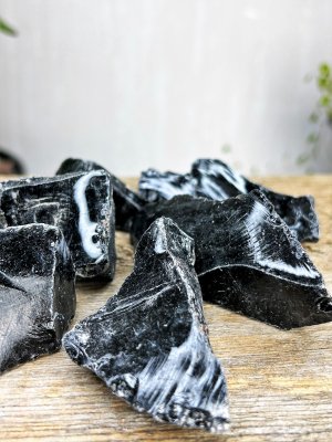 Obsidian, Svart Råa