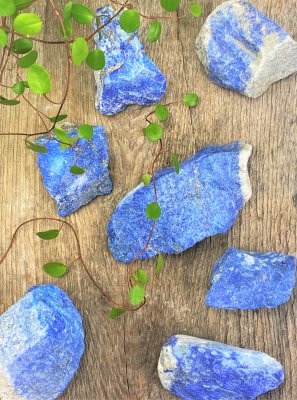 Lapis Lazuli, Råa Bitar