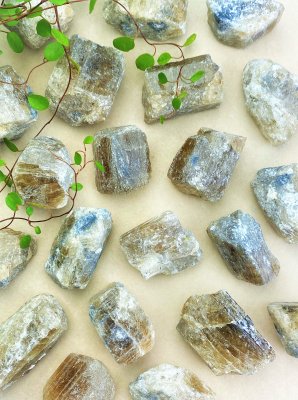 Scapolite, Natural Raw XL