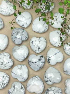 Howlite, Hearts