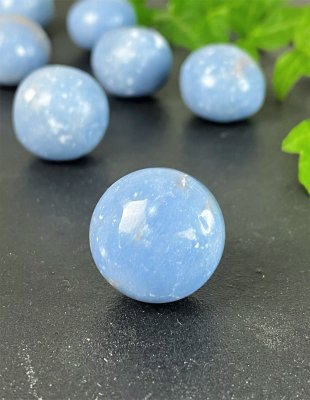 Angelite, Cuddle stones