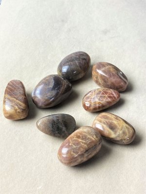 Månsten, Svart Polerade