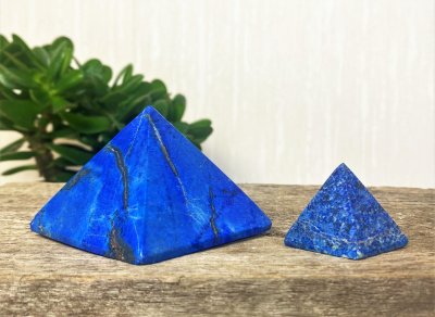 Lapis Lazuli, Pyramid