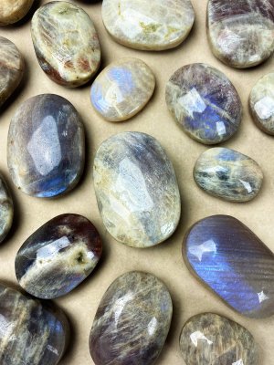 Moonstone, Indian Palm stones