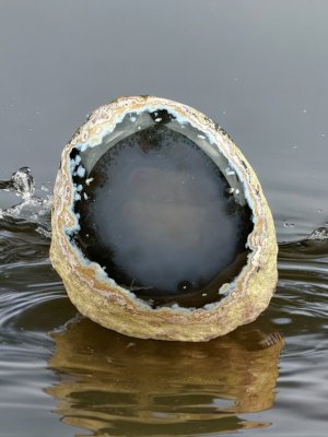Agat, Enhydro/Vatten