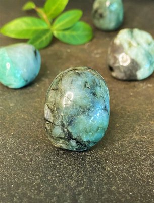 Smaragd, Cuddle stones