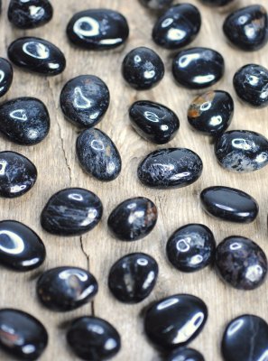 Tourmaline, Black Tumbled EQ Big pack
